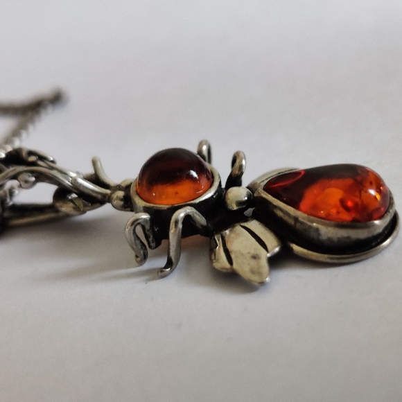 Vintage Baltic Amber Insect / Fly Pendant - Picture 14 of 16